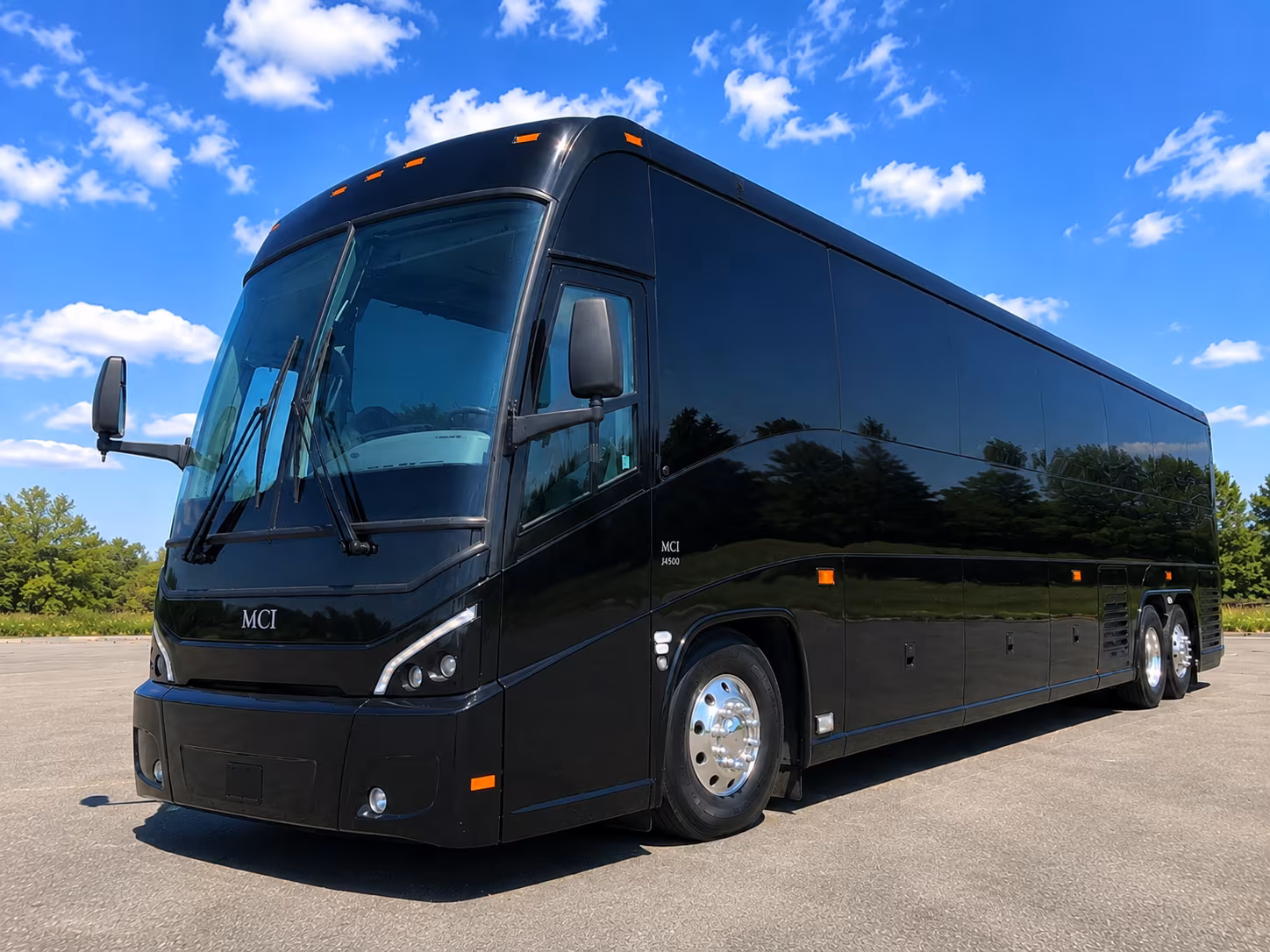 shuttle your wedding guests between goodyear hotels and your buckeye venue