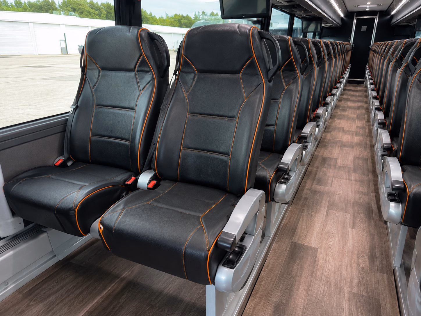 verde valley wine trail bus rentals from buckeye cornville page springs cottonwood
